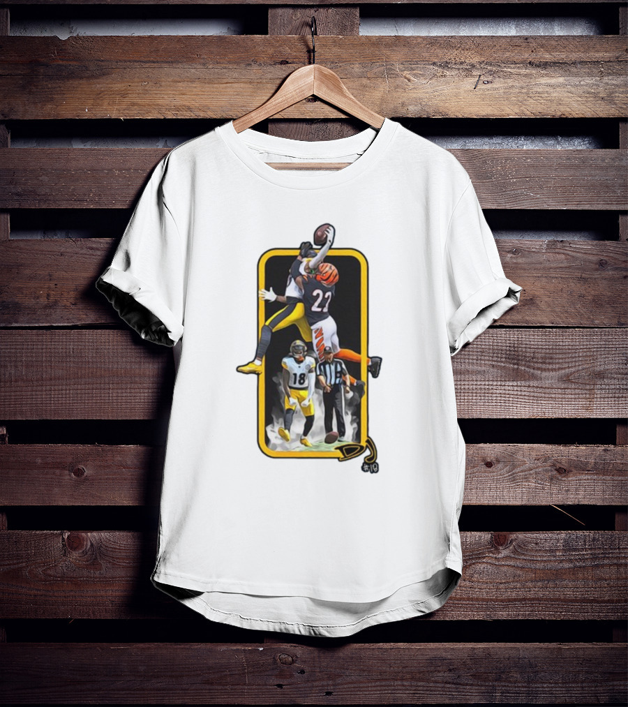 DJ #18 Big Play Football Match Jump Clash T-Shirt