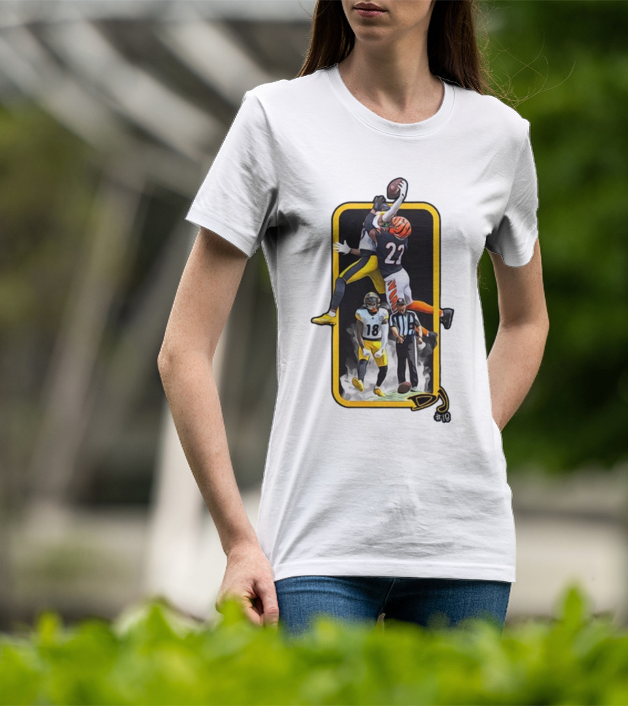 DJ #18 Big Play Football Match Jump Clash T-Shirt