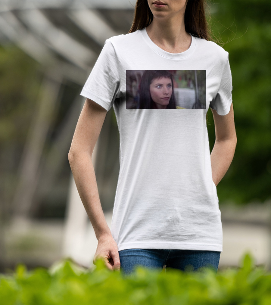 Courteney Cox Scream Movie Character House Party Scene T-Shirt