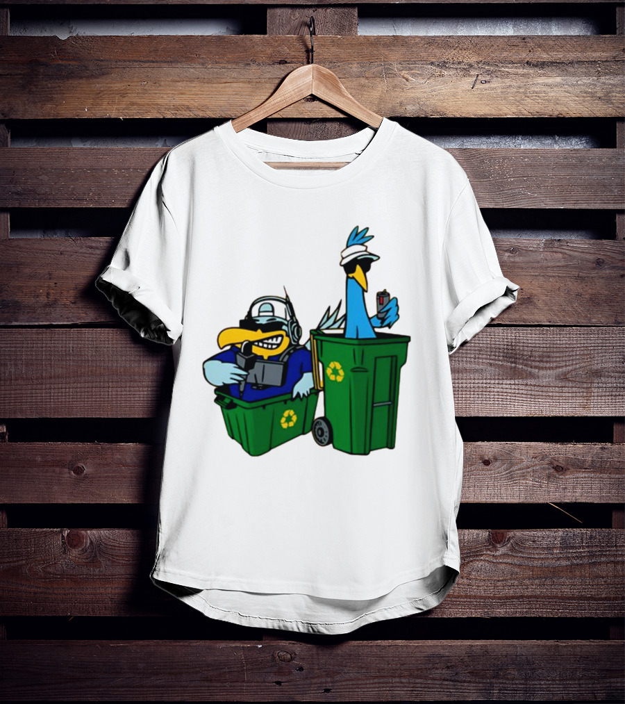 Fairwayjockey Birdie Juice The People’S Birdies Golf Duo Recycling Bins Image T-Shirt