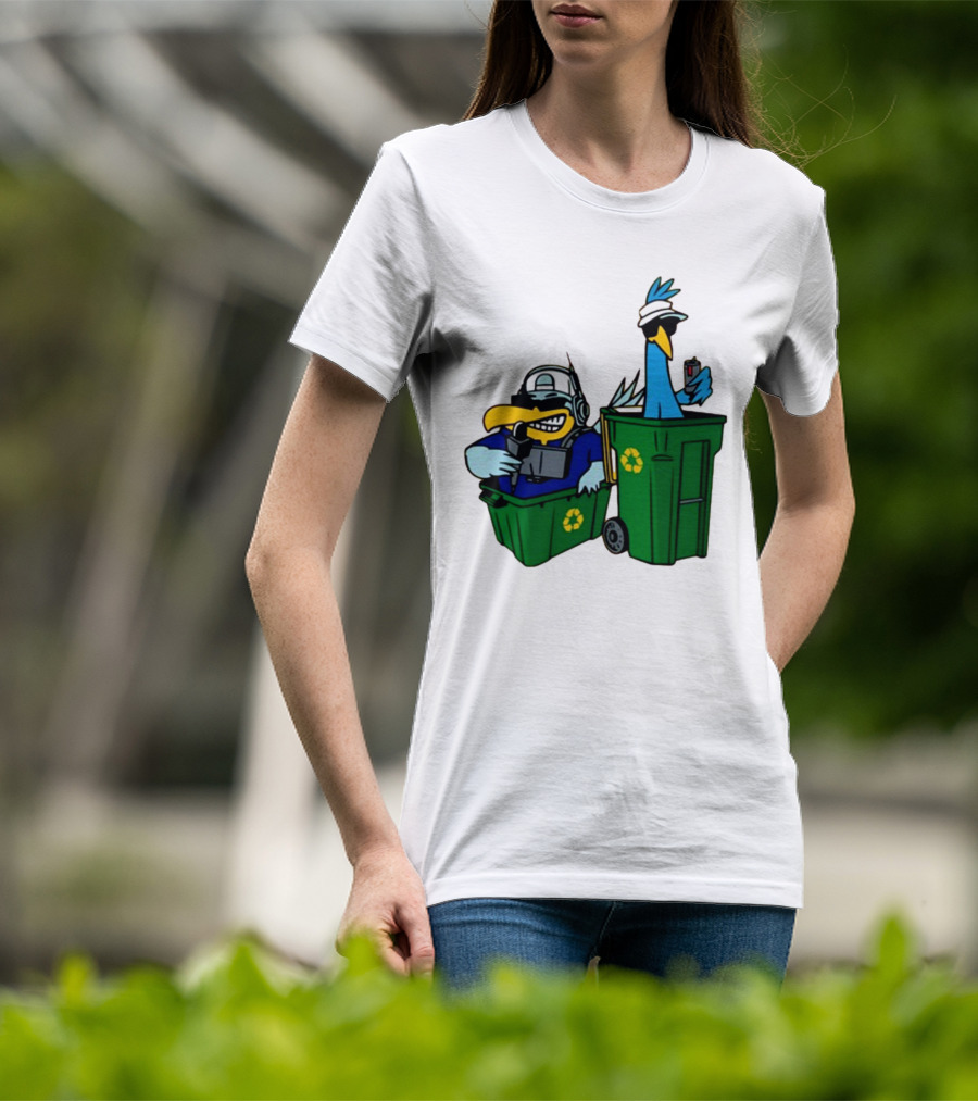 Fairwayjockey Birdie Juice The People’S Birdies Golf Duo Recycling Bins Image T-Shirt