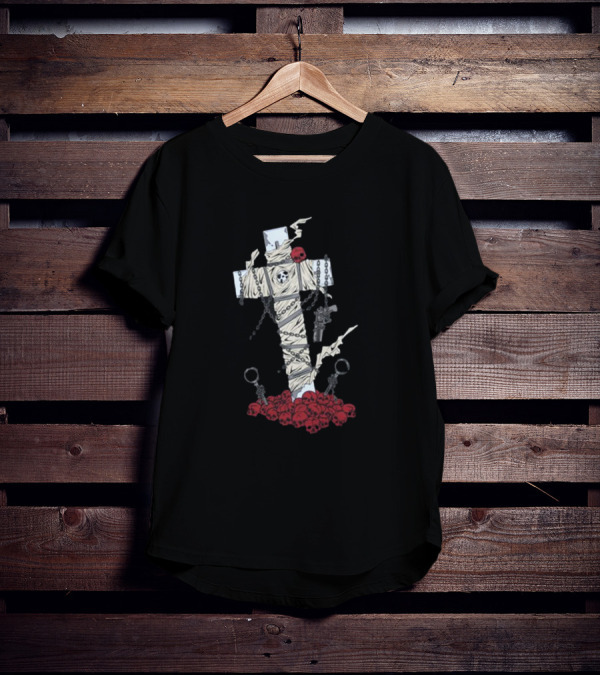 Trigun Nicholas D. Wolfwood Cross With Chains And Skulls T-Shirt