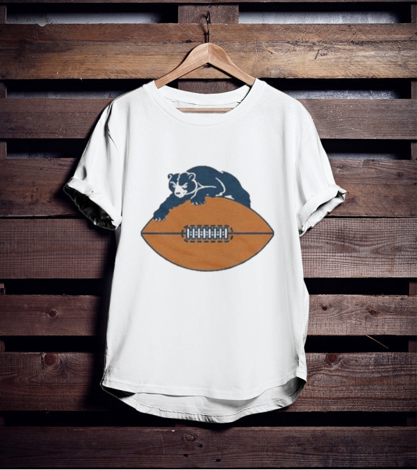 Chicago Bears Vintage Bear And Football Logo 1946 T-Shirt