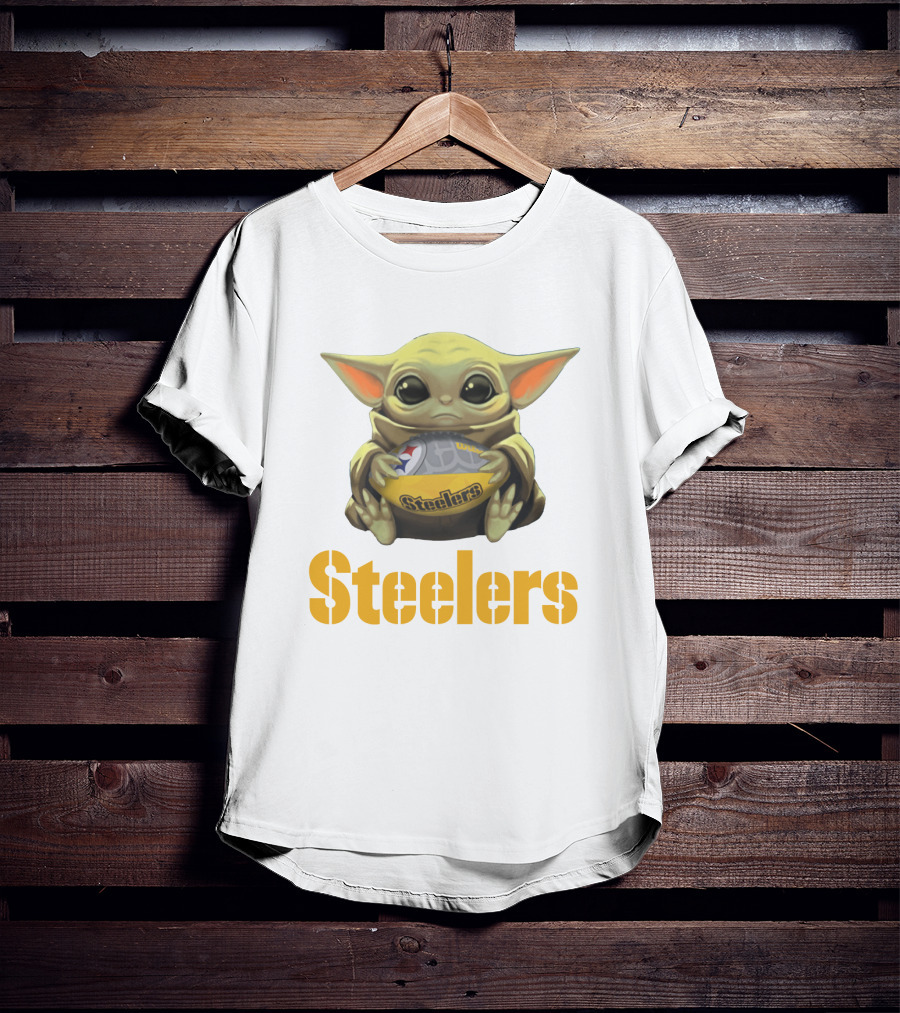 Baby Yoda Hug Steelers Football Team T-Shirt