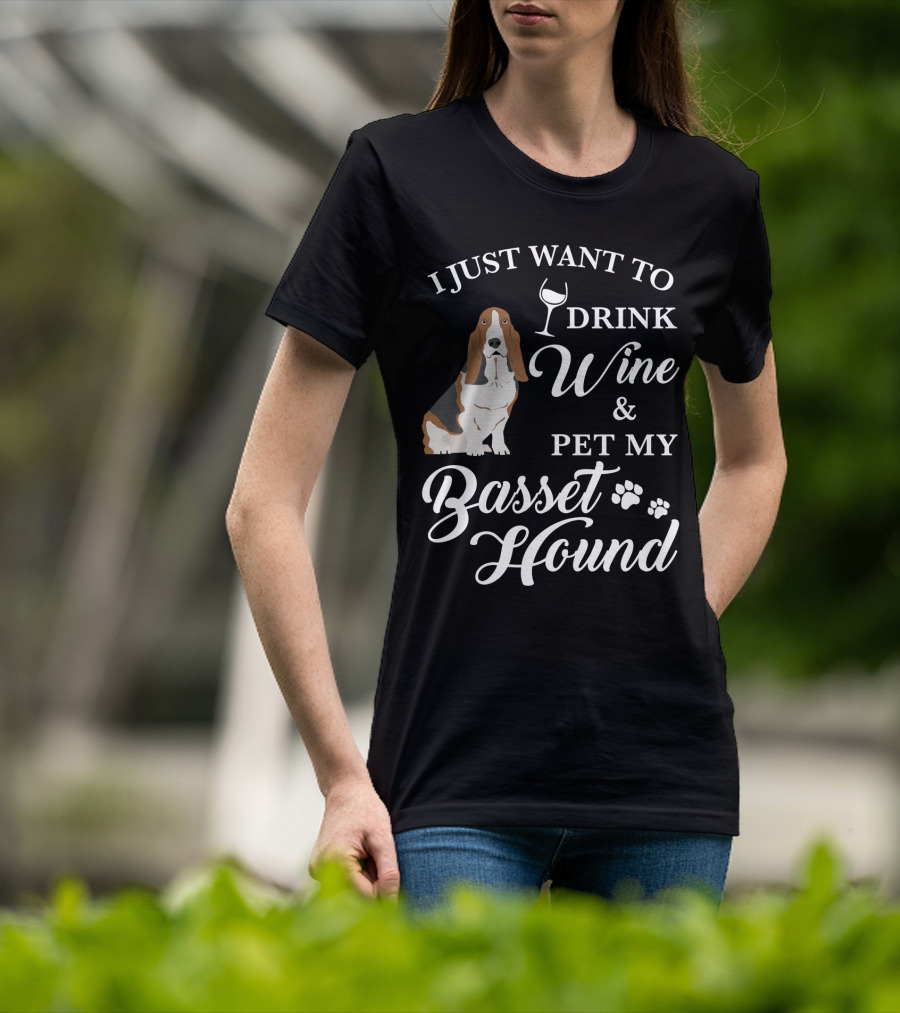 I Just Want To Drink Wine And Pet My Basset Hound Paws Icons T-Shirt