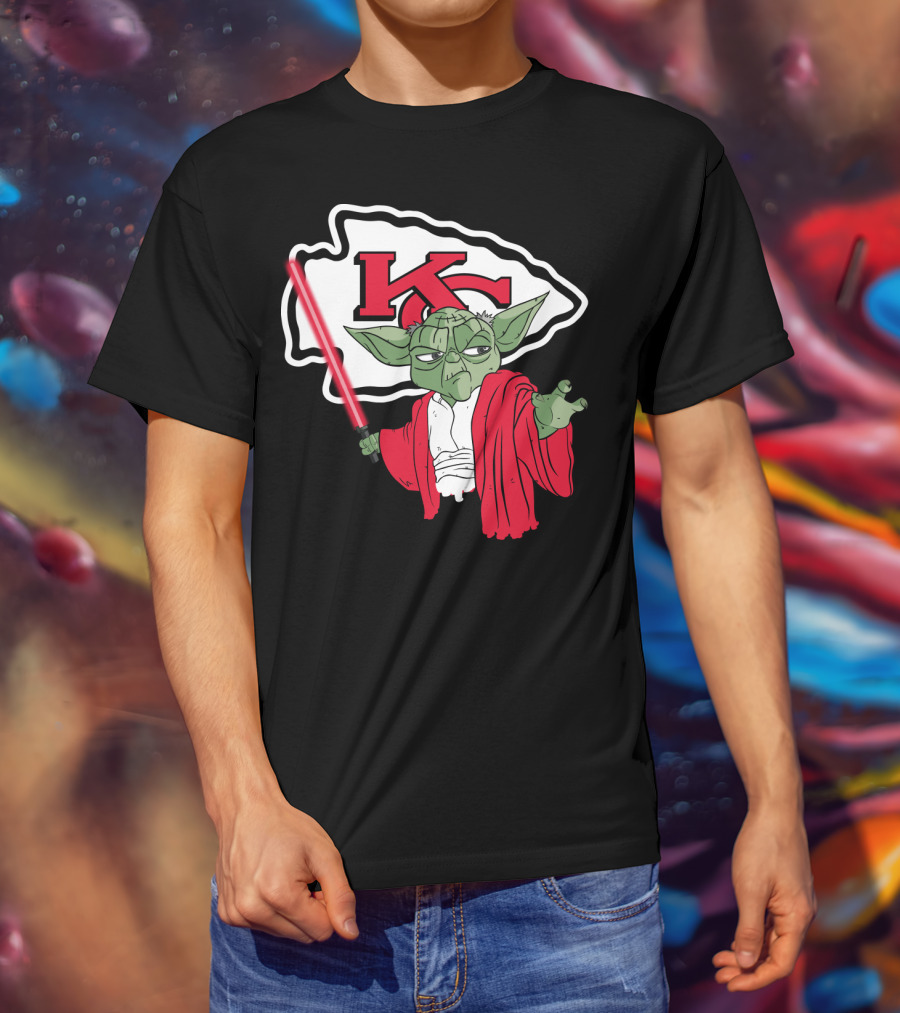Kansas City Chiefs Yoda Lightsaber Fan T-Shirt