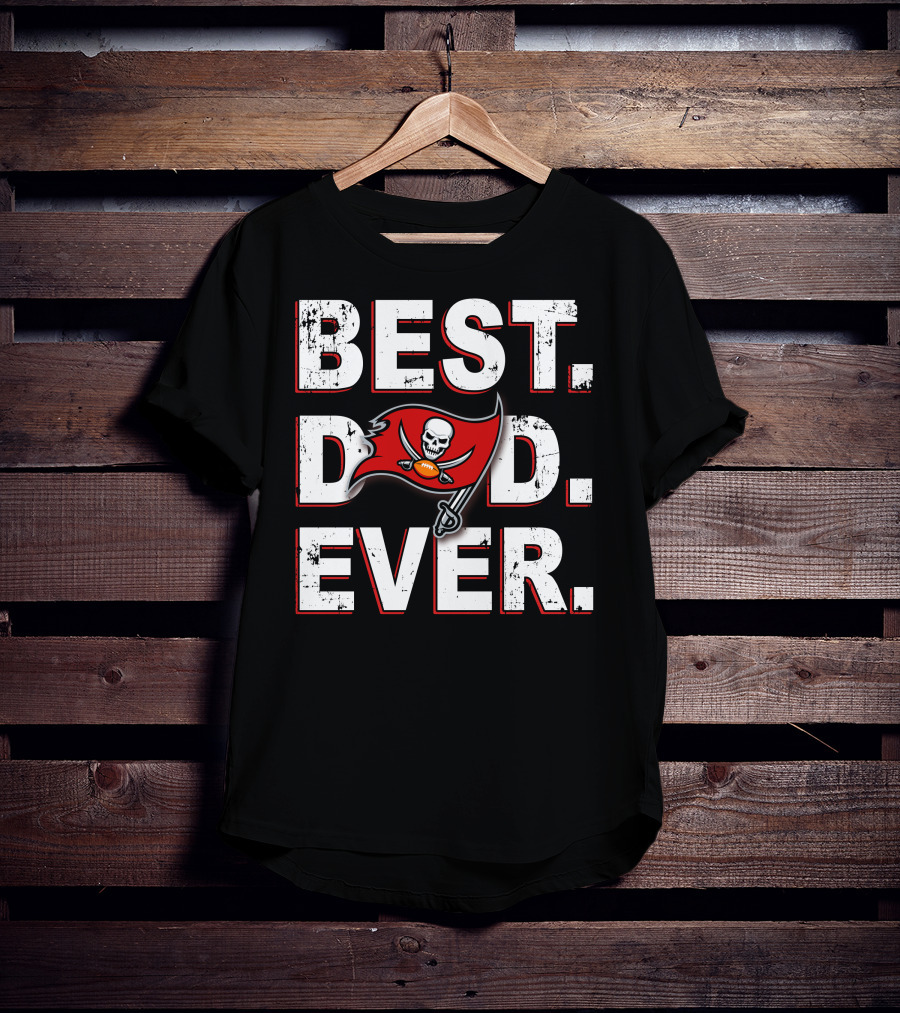 BEST DAD EVER Buccaneers Skull Flag Football T-Shirt