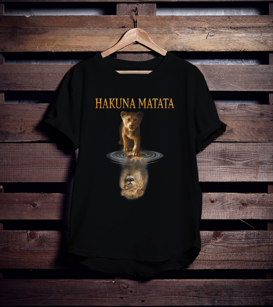 HAKUNA MATATA Lion Cub And Reflection Lion King Mirror T-Shirt