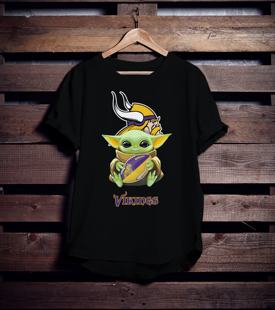 Minnesota Vikings Baby Yoda Hugging Football Fan Vikings T-Shirt