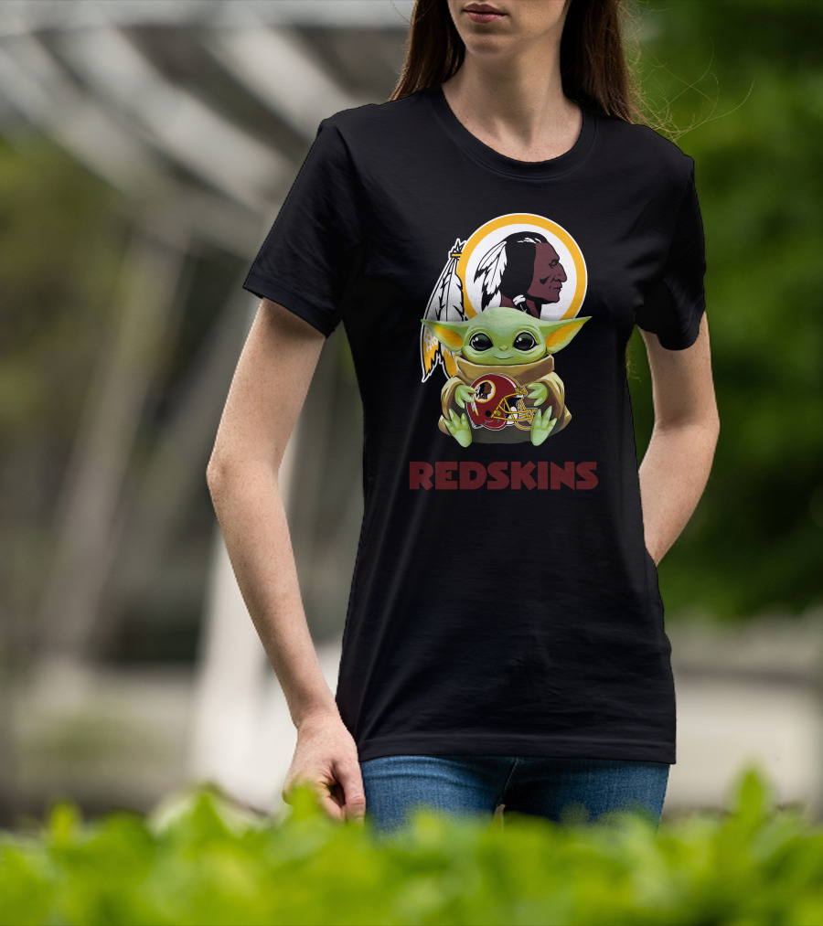 Baby Yoda Holding Washington Redskins Football Helmet Redskins T-Shirt