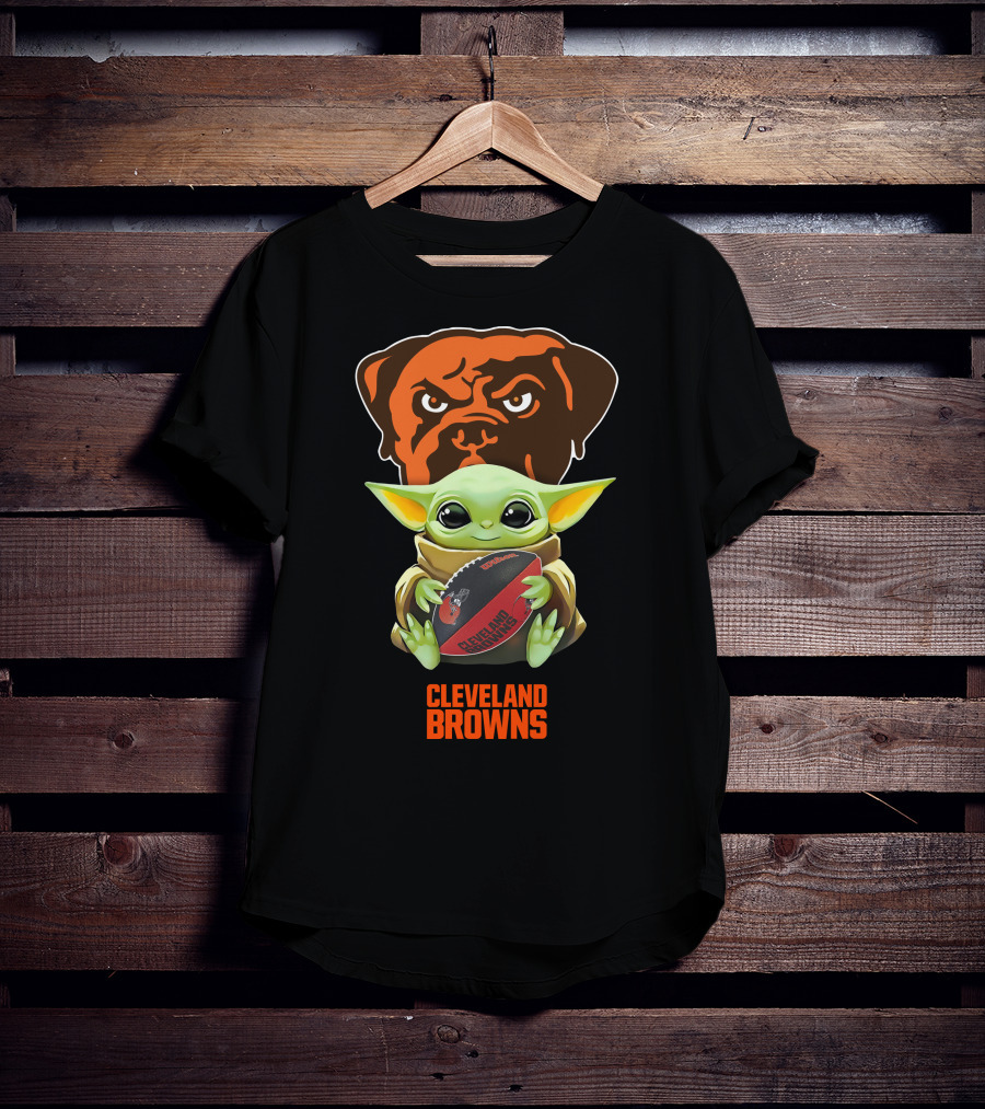 Cleveland Browns Baby Yoda Football Hug Star Wars Browns Dog T-Shirt