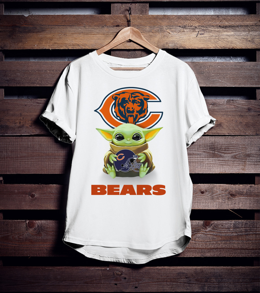 Baby Yoda Hug Chicago Bears Helmet Bears T-Shirt