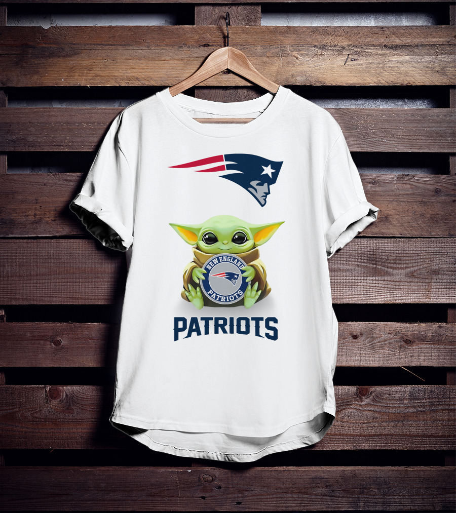 Baby Yoda New England Patriots Hugging T-Shirt