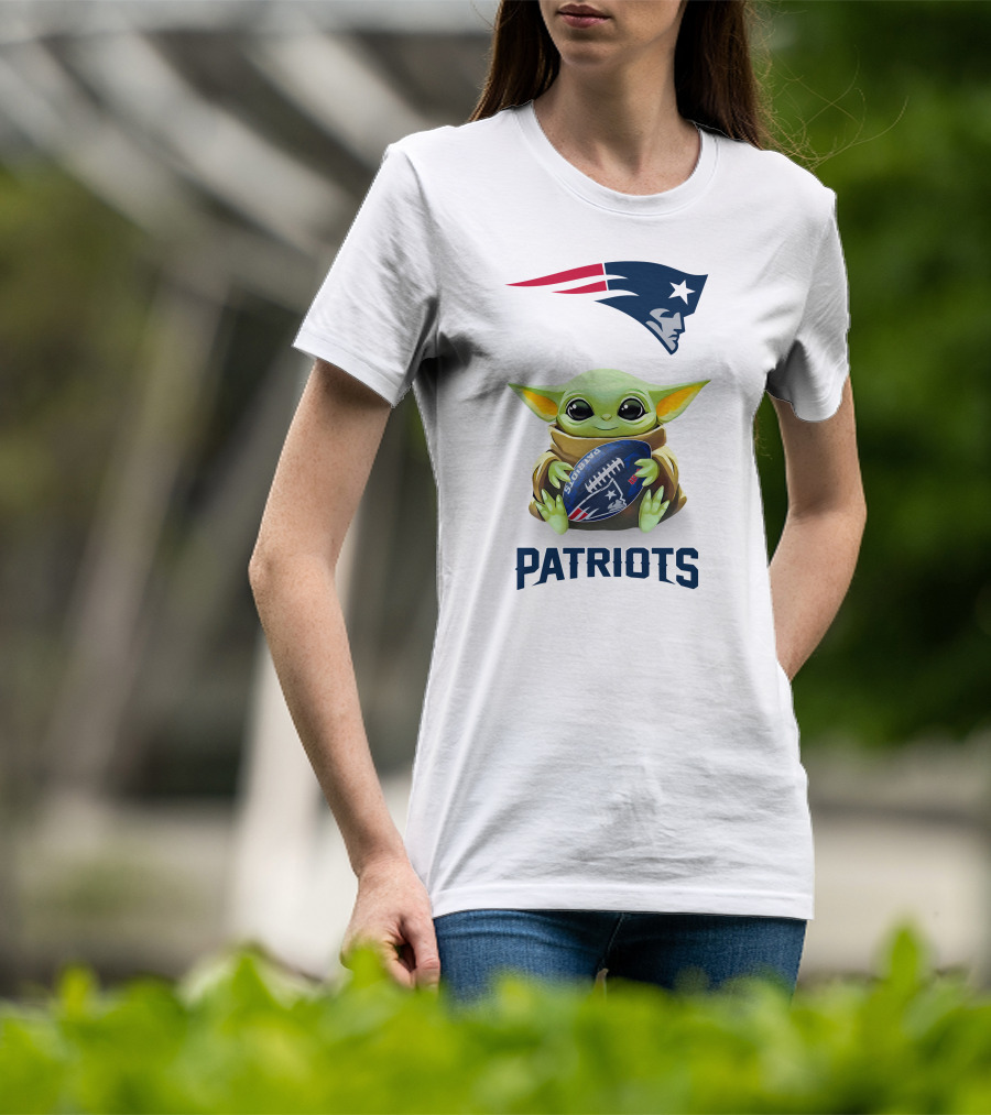 Baby Yoda New England Patriots Football Hug T-Shirt