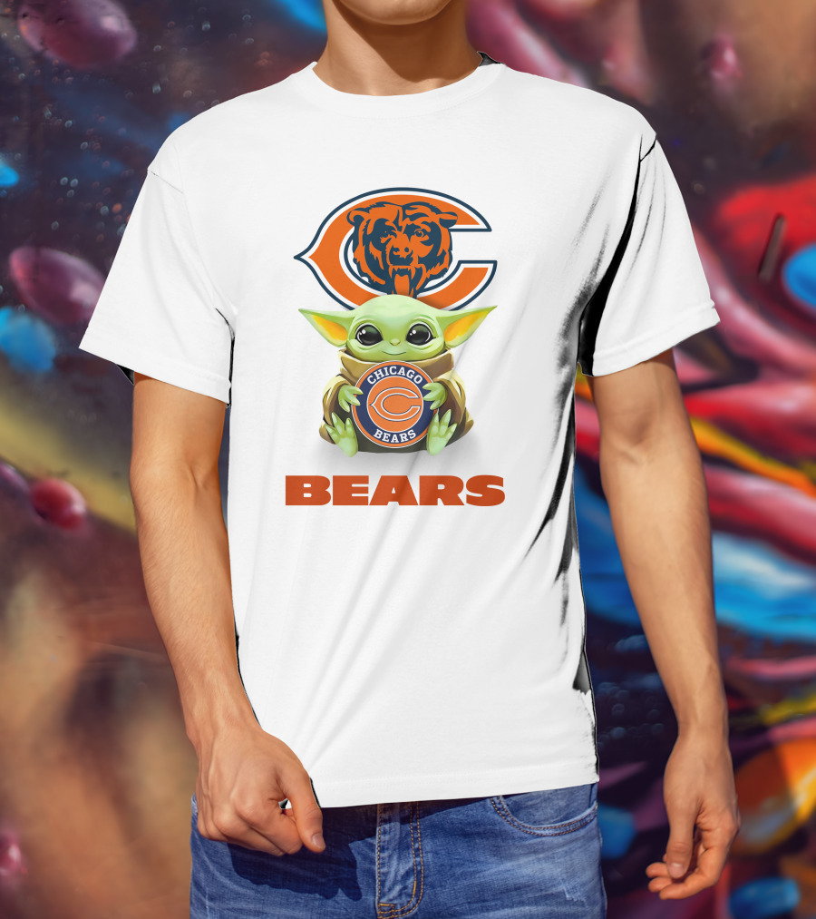 Grogu Hug Chicago Bears Bears T-Shirt