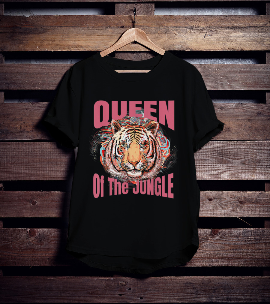 Queen Of The Jungle Big Kitty Cat Lover T-Shirt