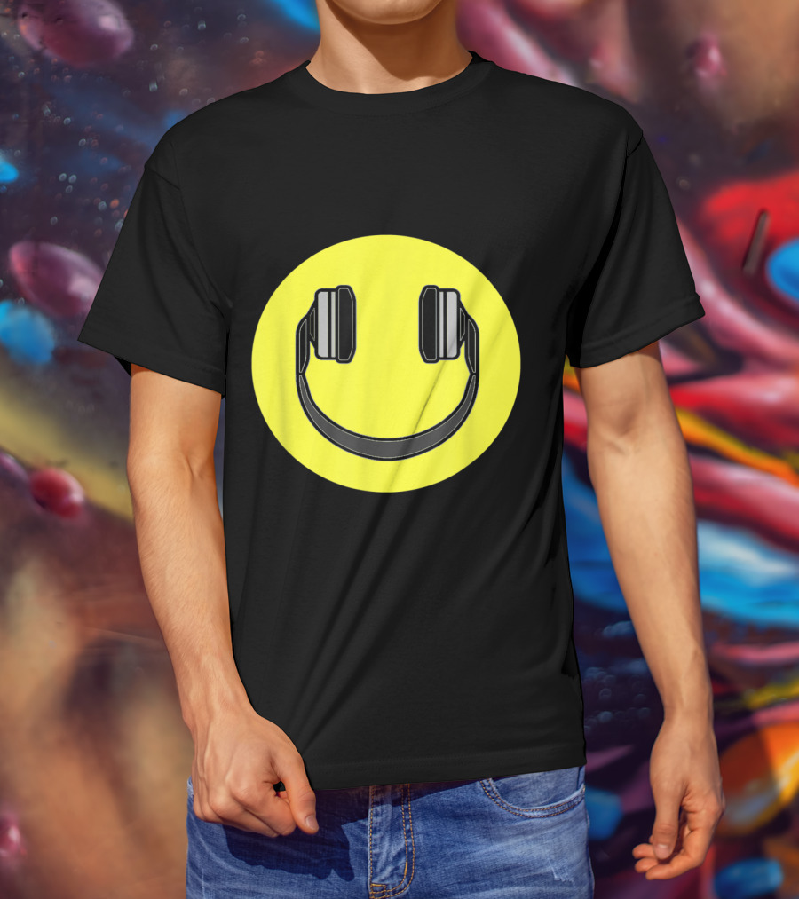 Club Smiley Techno Music DJ Headphone Face T-Shirt