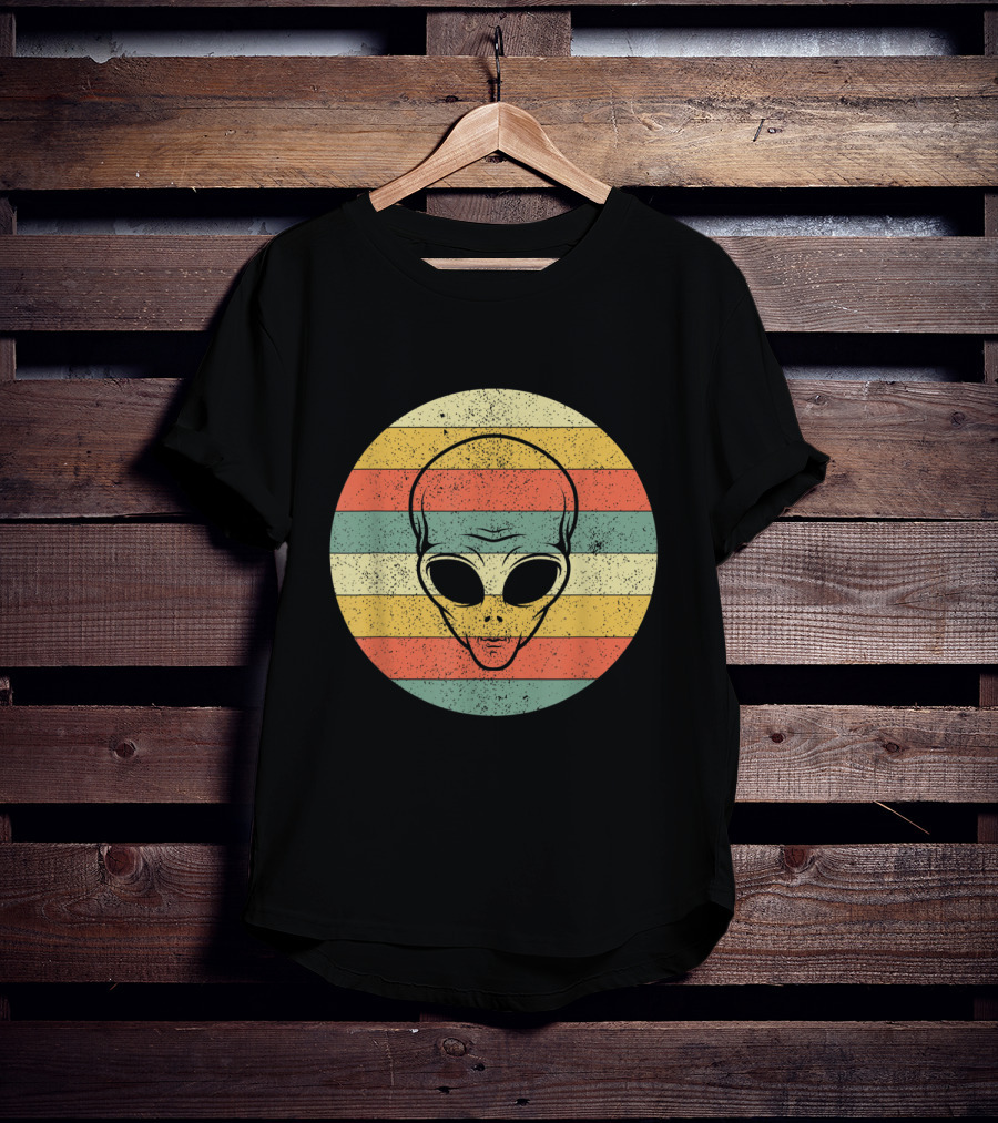 Vintage Distressed Alien Halloween Space Lover Retro Stripes T-Shirt