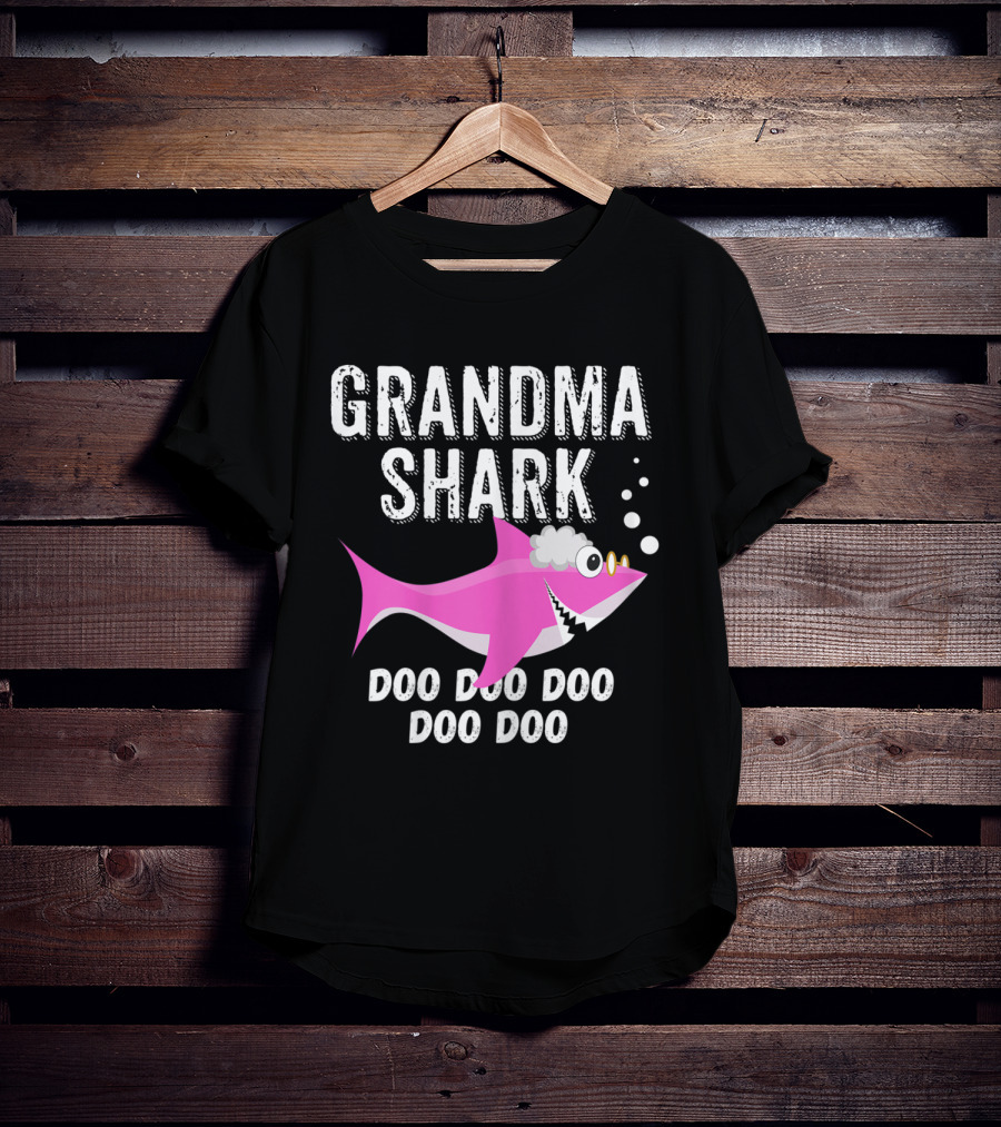Grandma Shark Doo Doo Doo Family Pink Shark Bubbles T-Shirt
