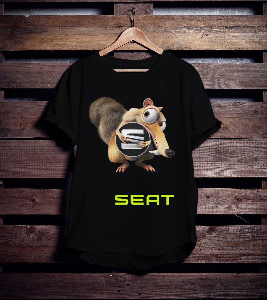 Seat Scrat Holding T-Shirt