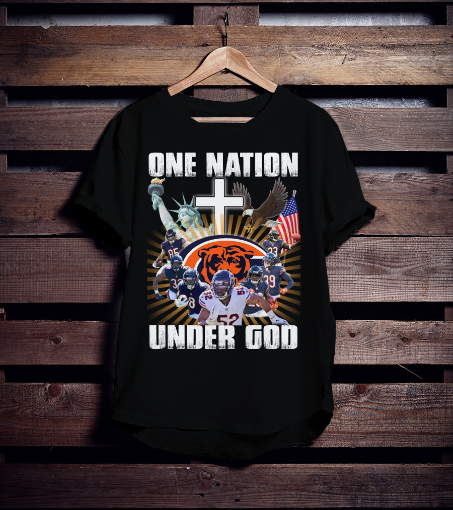 Chicago Bears One Nation Under God Statue Of Liberty American Flag Cross Football Players T-Shirt
