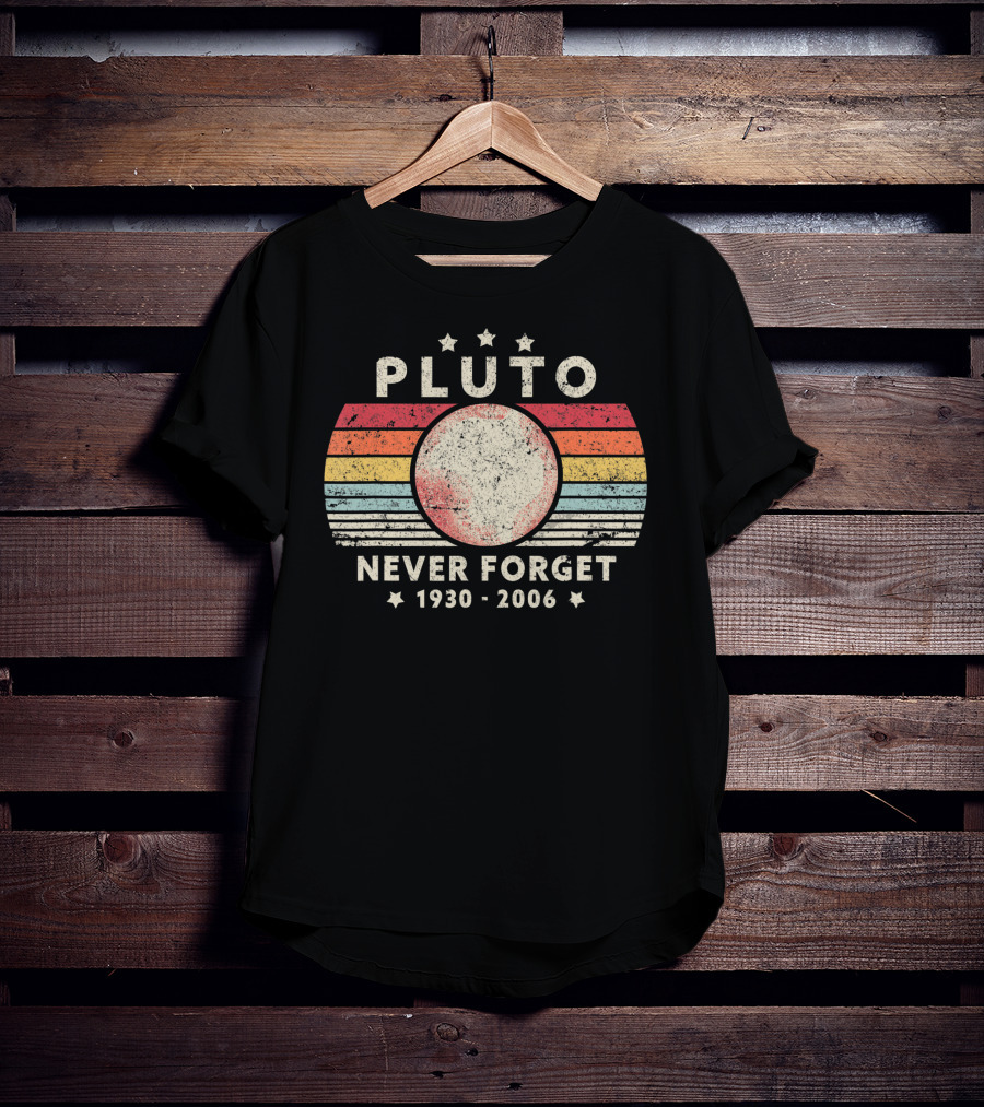 Retro Pluto Never Forget 1930-2006 Vintage Space Science T-Shirt