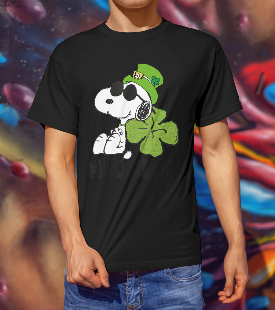 Peanuts Snoopy St. Patrick's Day Lucky Clover Hat T-Shirt
