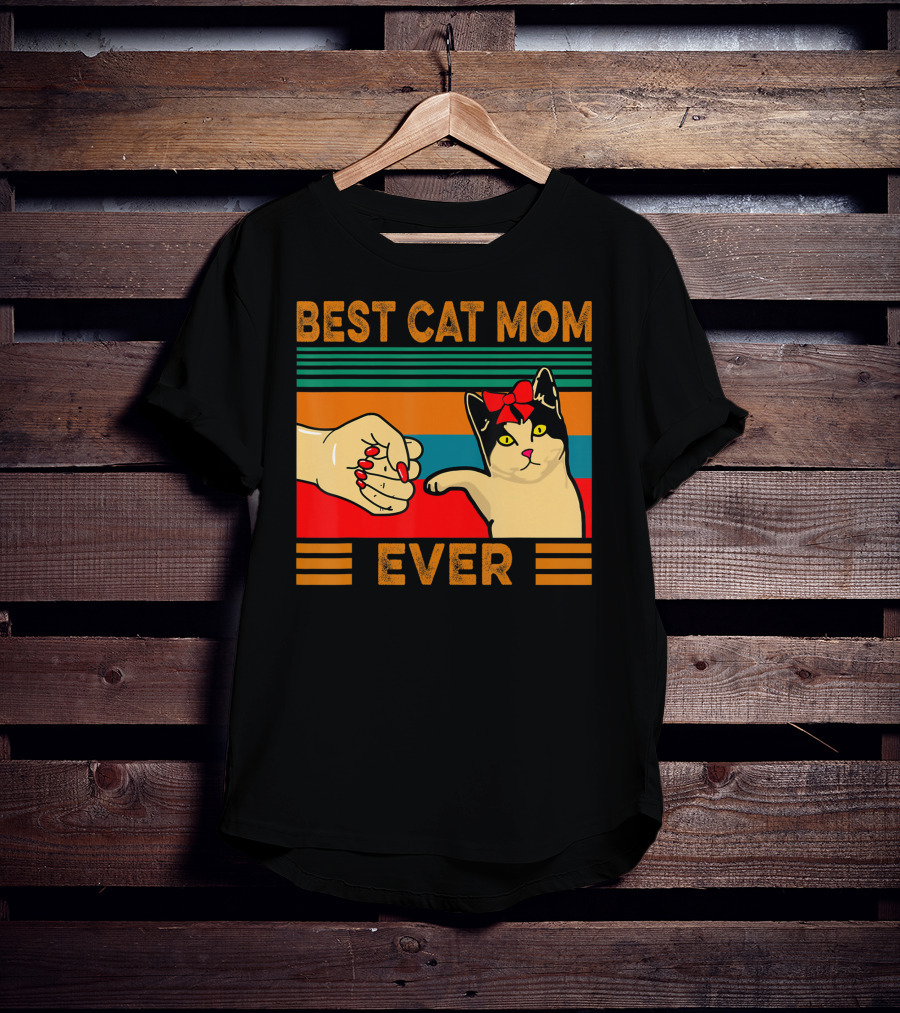 Best Cat Mom Ever Vintage Retro Cat Fist Bump T-Shirt