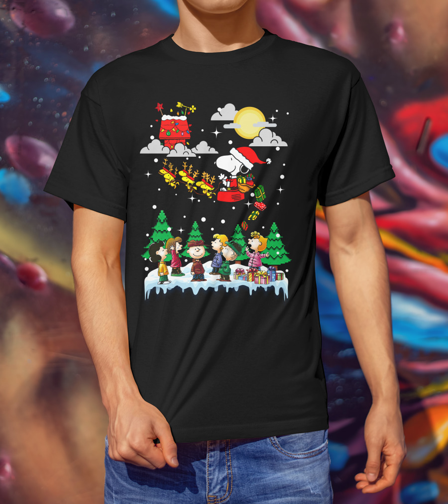 Peanuts Christmas Charlie Brown Snoopy Santa Sleigh Woodstock Scene T-Shirt