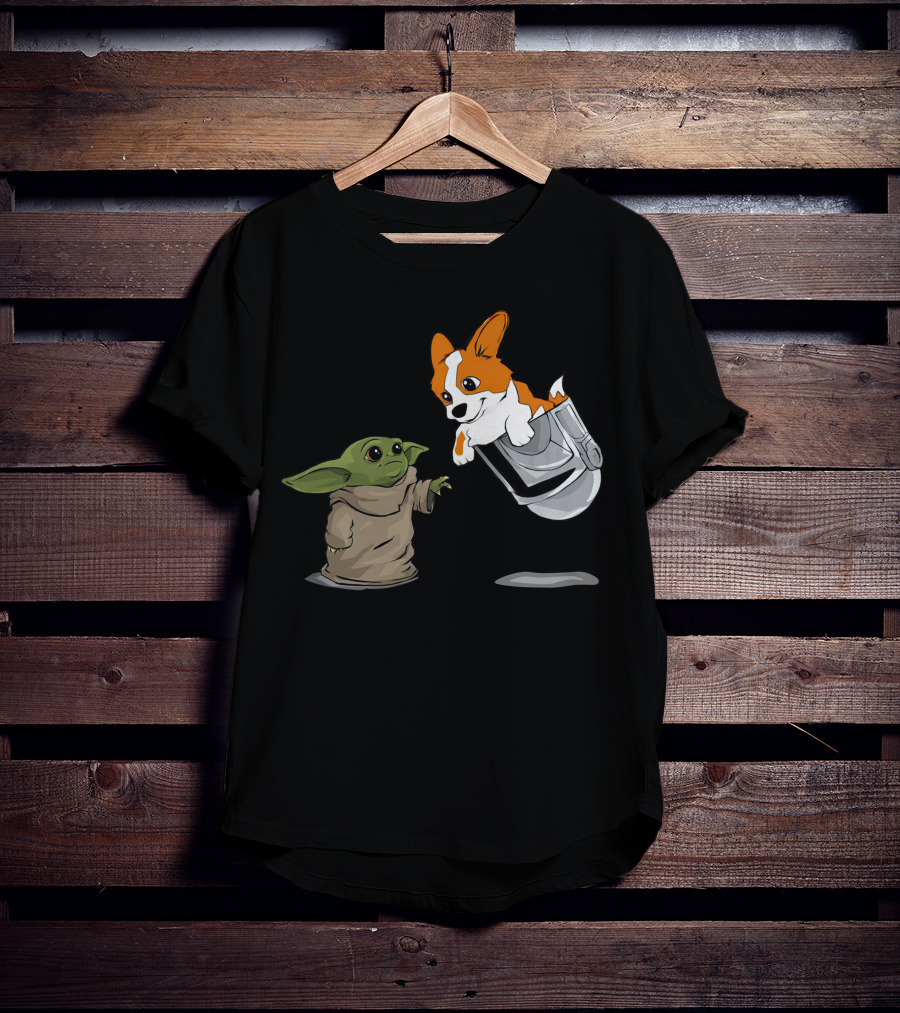 Cute Corgi With Baby Alien Companion T-Shirt