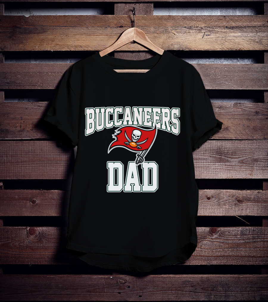 Buccaneers Dad Tampa Bay Football Fathers Day T-Shirt