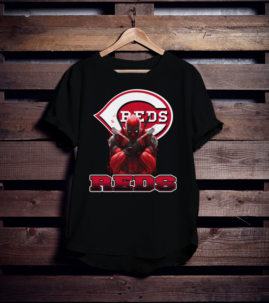 Cincinnati Reds Deadpool Crossover Fans T-Shirt