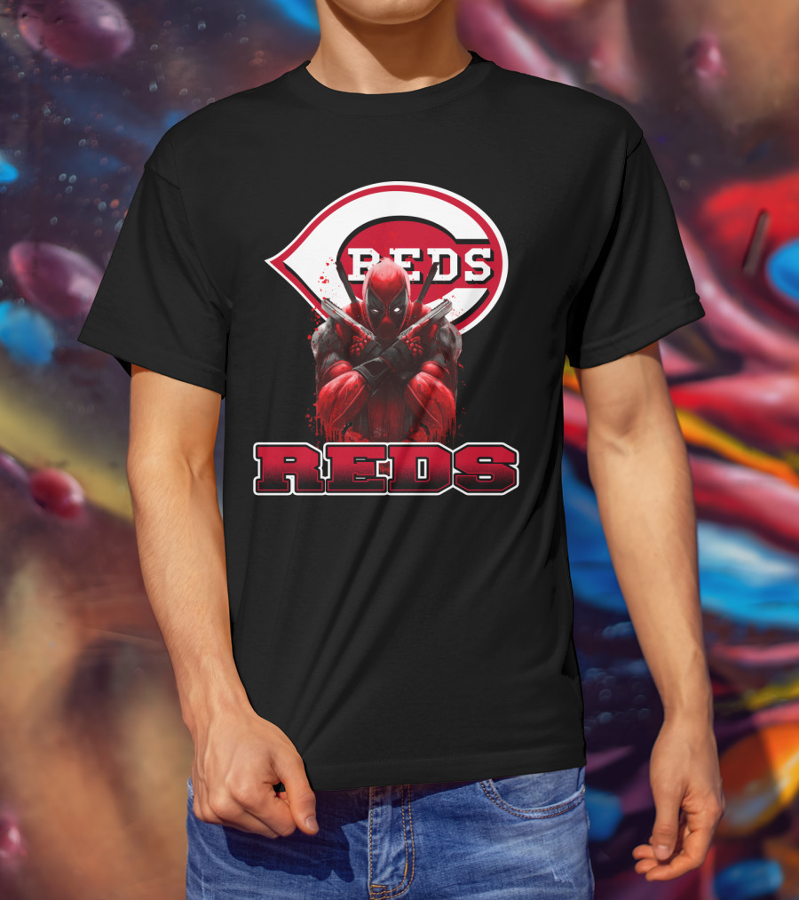 Cincinnati Reds Deadpool Crossover Fans T-Shirt
