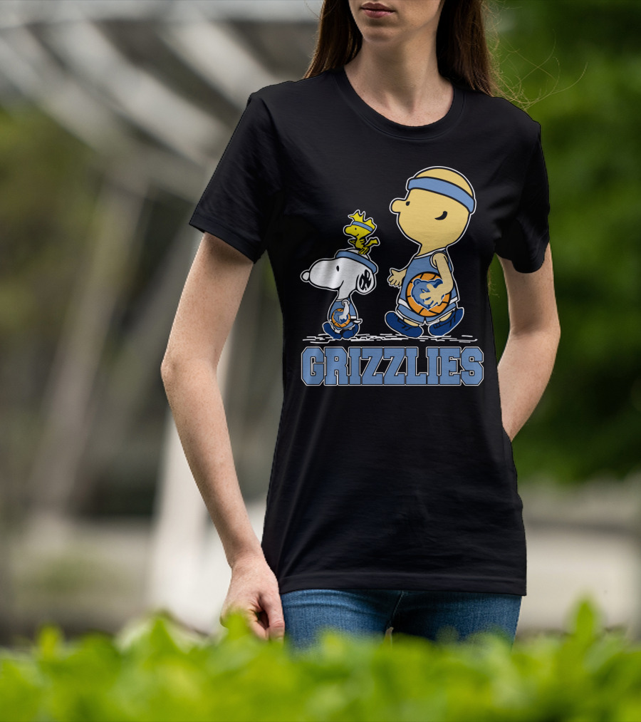 Snoopy Woodstock Charlie Brown Memphis Grizzlies Basketball Fans T-Shirt