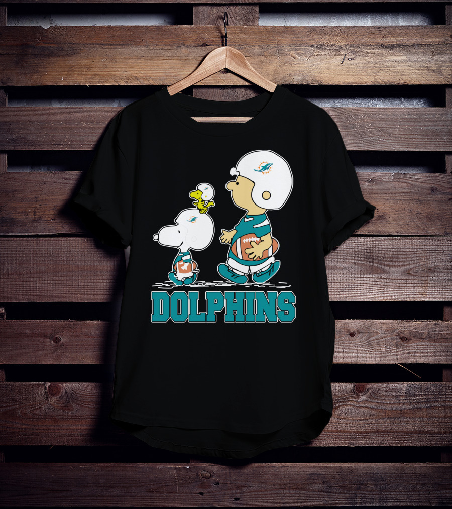 Snoopy Woodstock Charlie Brown Miami Dolphins Football Fans T-Shirt