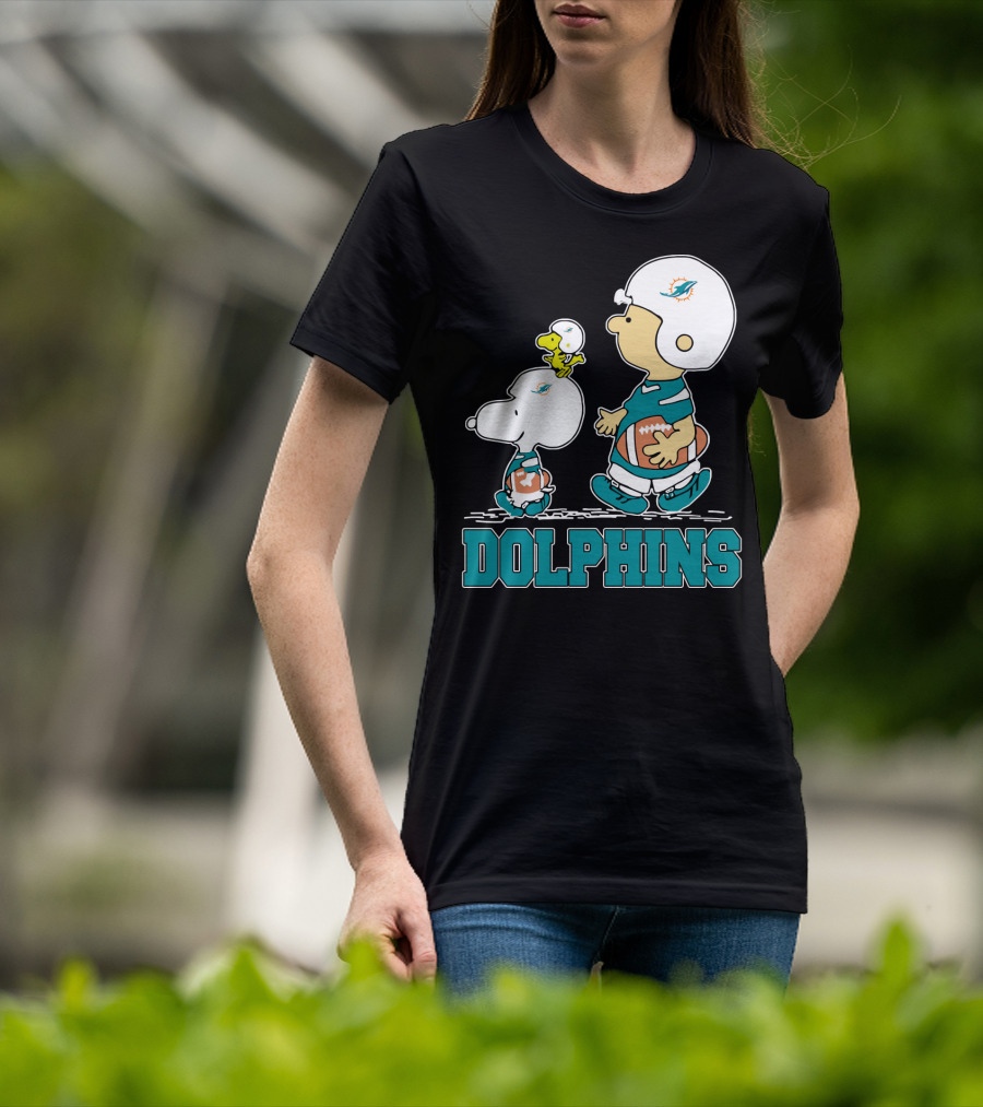 Snoopy Woodstock Charlie Brown Miami Dolphins Football Fans T-Shirt