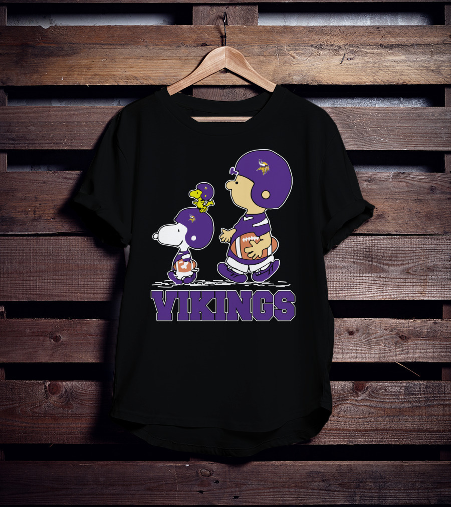 Snoopy And Woodstock With Minnesota Vikings Fans Football Helmets T-Shirt