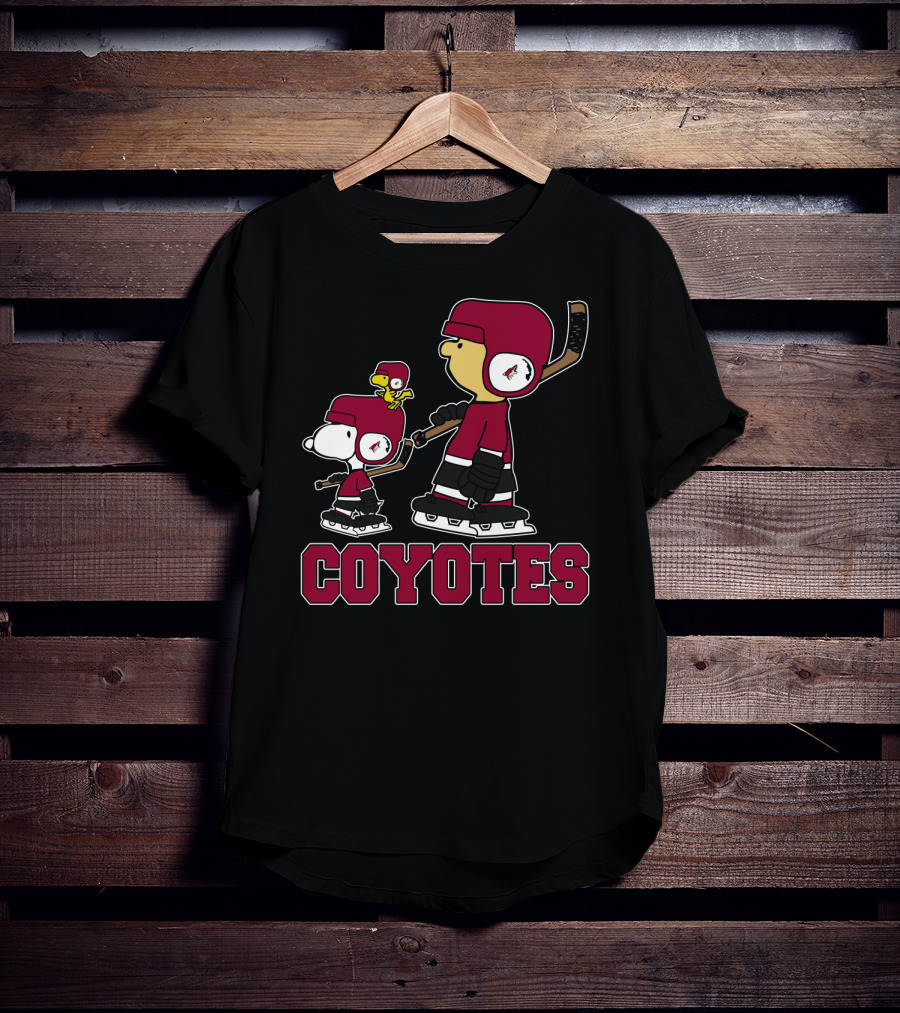 Snoopy Woodstock And Hockey Coyotes Team Fans T-Shirt