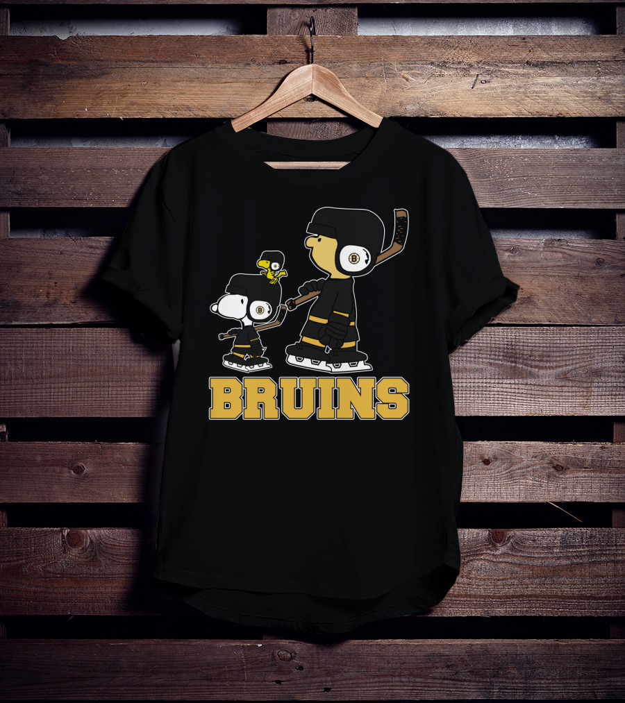 Snoopy Woodstock Boston Bruins Hockey Gear Fans T-Shirt