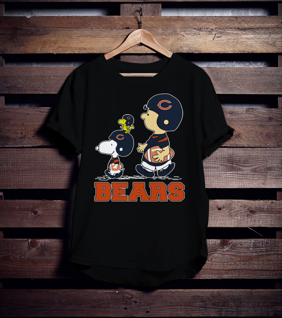 Snoopy Woodstock And Charlie Brown Bears Football Fans T-Shirt