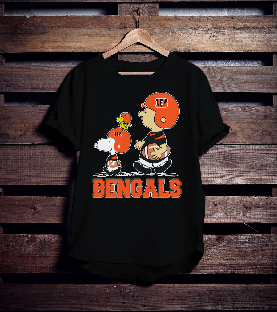 Snoopy Woodstock And Cincinnati Bengals Fans T-Shirt