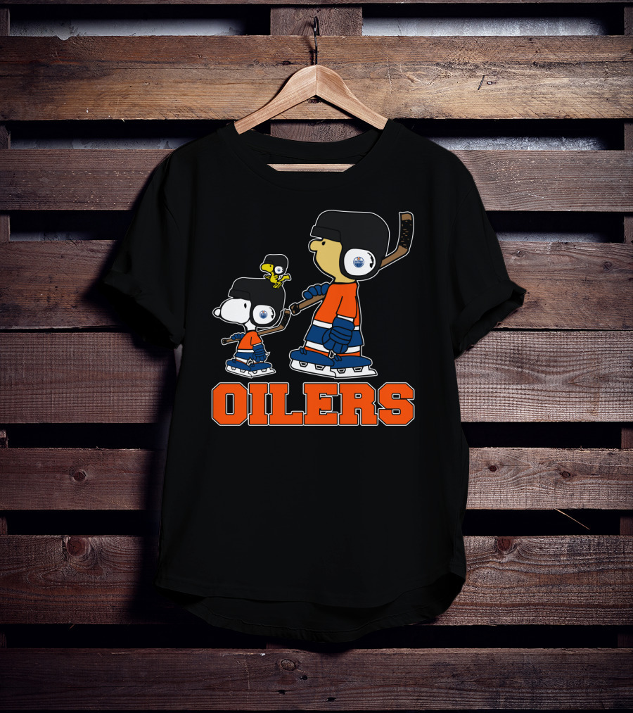 Snoopy Edmonton Oilers Hockey Fans With Woodstock In Skates T-Shirt
