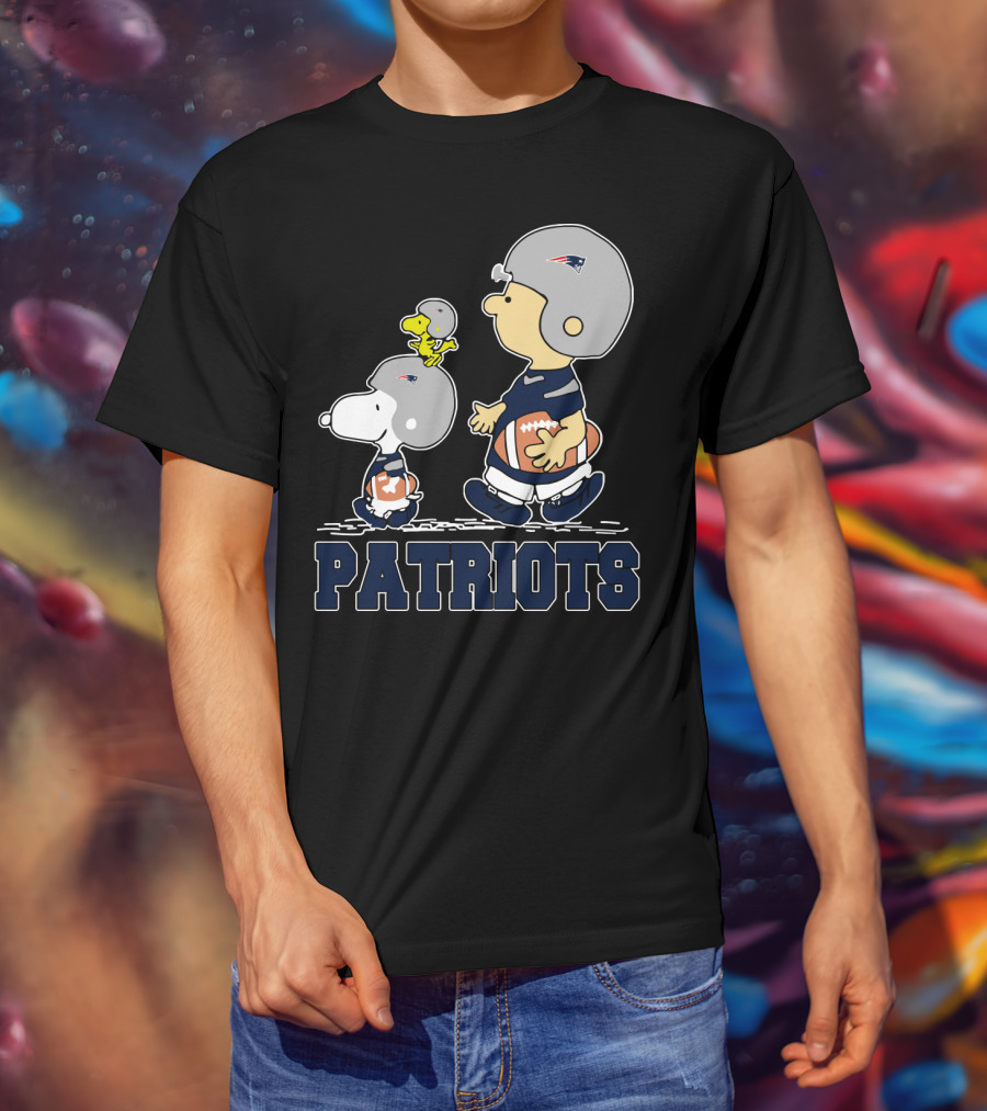 Snoopy And Woodstock With New England Patriots Football Theme T-Shirt