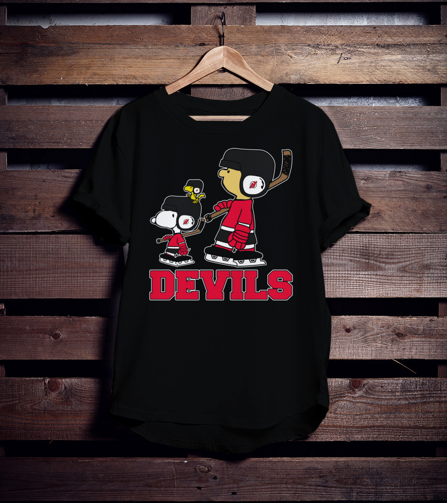 Snoopy And Friends Ice Hockey New Jersey Devils Fans T-Shirt