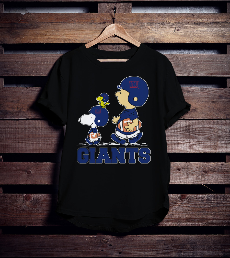 Snoopy Woodstock And Giants Fans Football Helmets T-Shirt