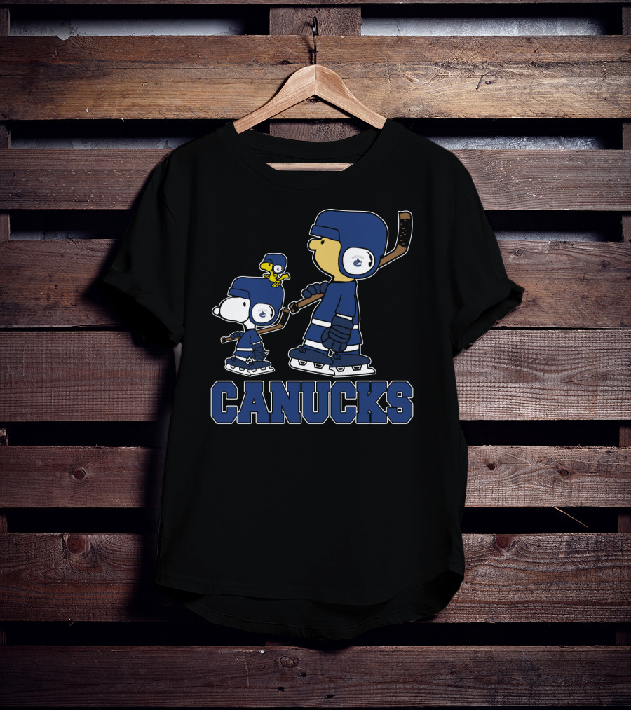 Snoopy And Woodstock In Vancouver Canucks Hockey Gear T-Shirt