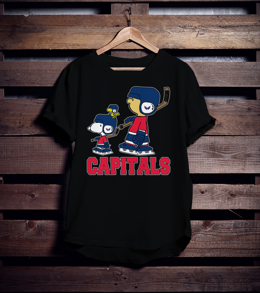 Snoopy Caps Hockey Fans Washington Capitals T-Shirt