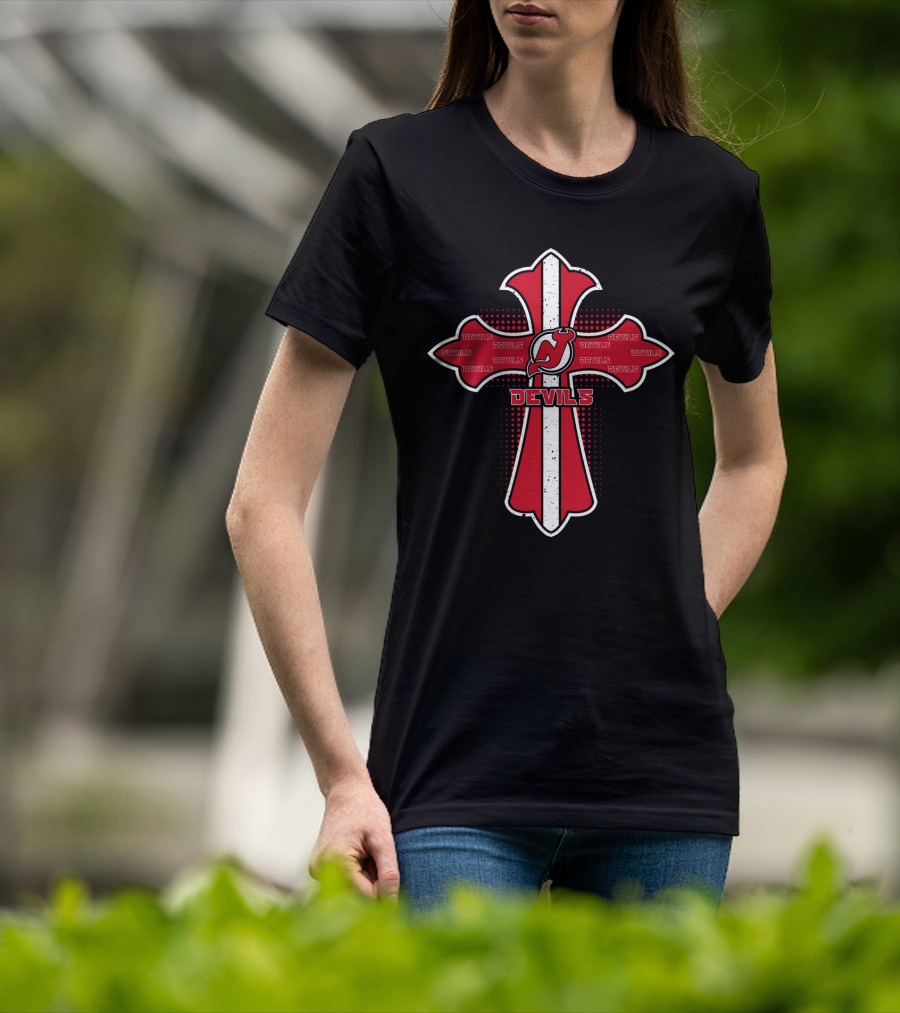 Cross For Jesus And New Jersey Devils Fans Devils T-Shirt