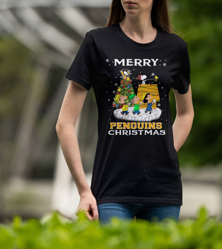 Merry Penguins Christmas Snoopy And Friends Tree T-Shirt