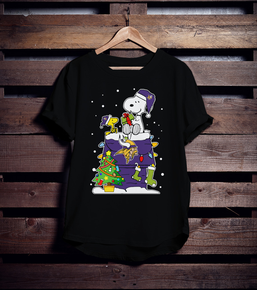 Minnesota Vikings Snoopy Christmas Cheer T-Shirt